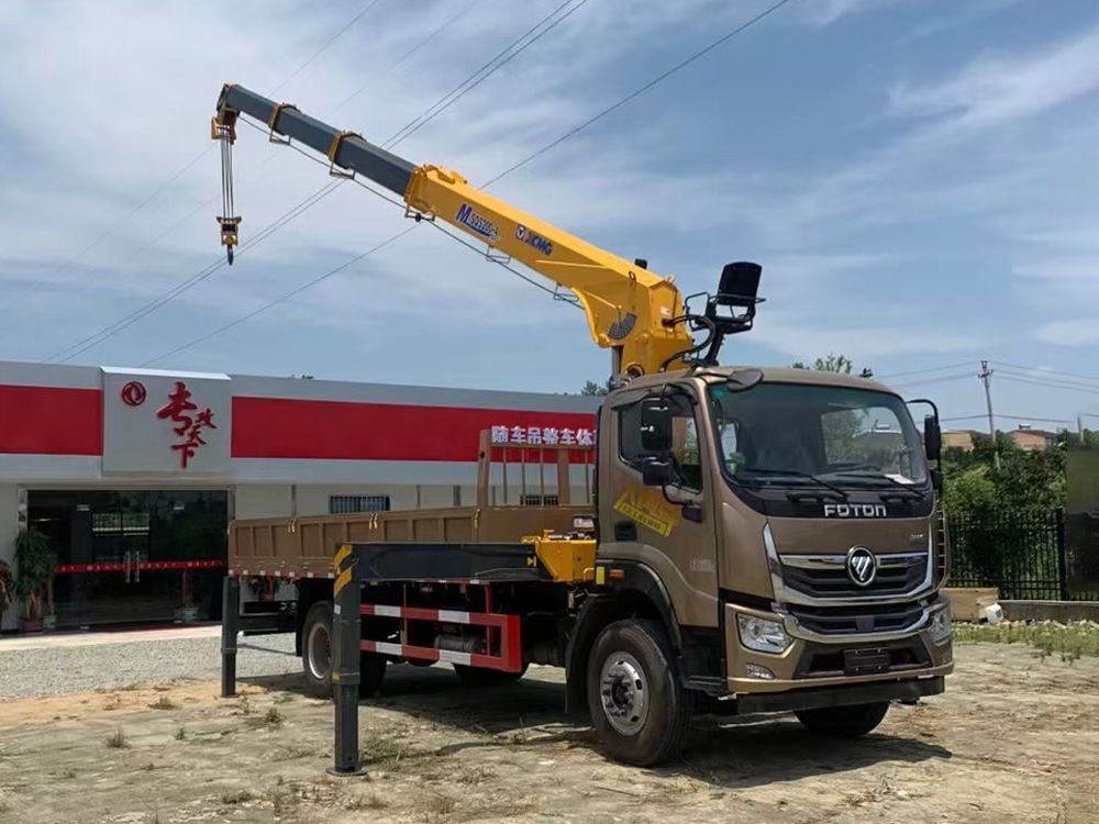 國(guó)六福田奧鈴單橋徐工8噸四節(jié)直臂吊機(jī)隨車(chē)吊